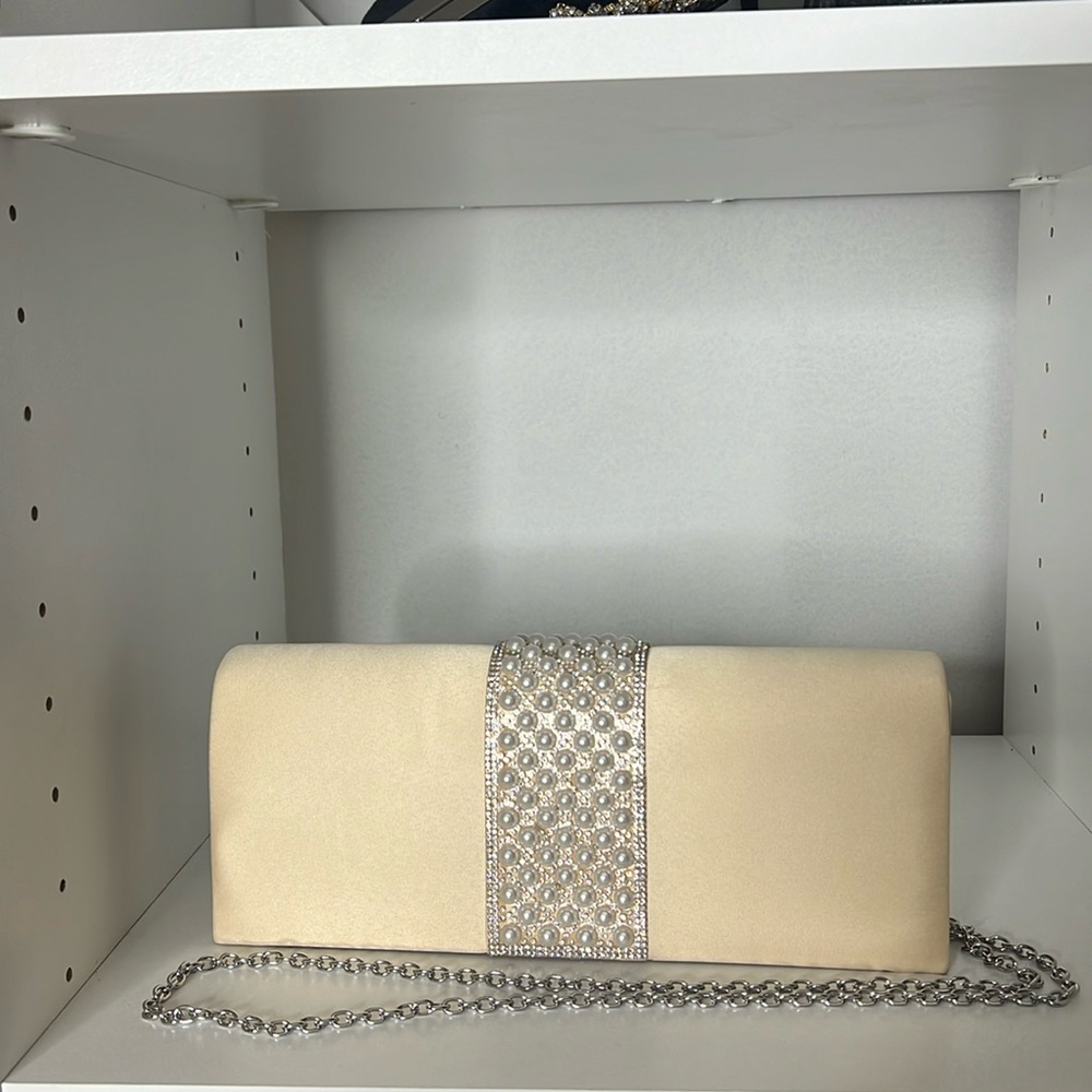 NWOT INC Ivory Satin Pearl Purse *Bride*